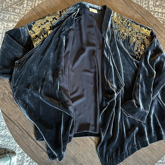 WRAP Blue/Gray Velvet Open Light Jacket/Wrap with Gold Sequin Detail Size 14 - Picture 6 of 9